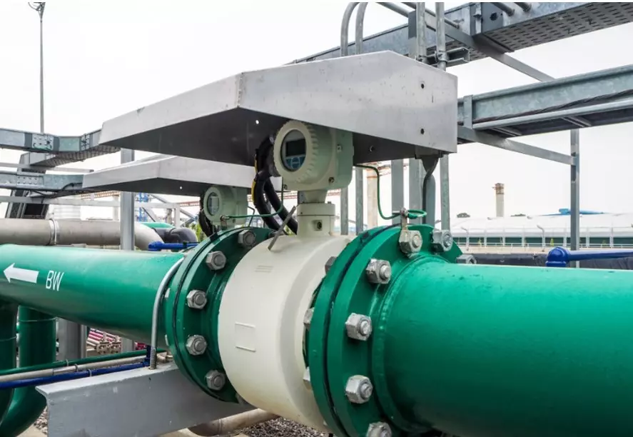 Ứng dụng đồng hồ đo lưu lượng điện từ EMFLOW tại nhà máy xử lý nước thải